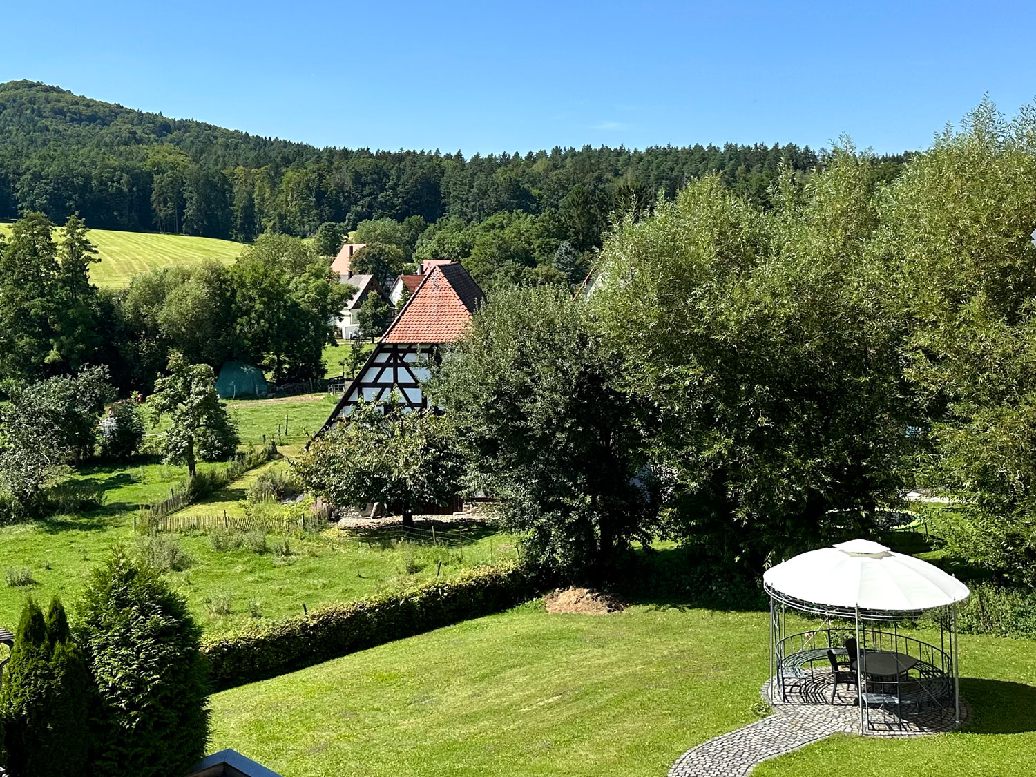Kuehnhofen-nuernberger-land-region-hersbruck-garten