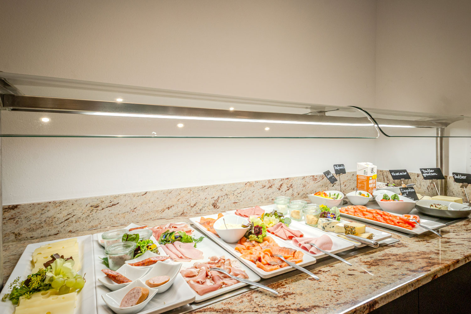 fraenkisches-restaurant-nuernberg-land-fruehstuecksraum-12